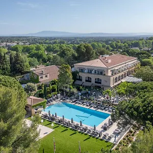 Le Vallon De Valrugues & Hotel Saint-Rémy-de-Provence